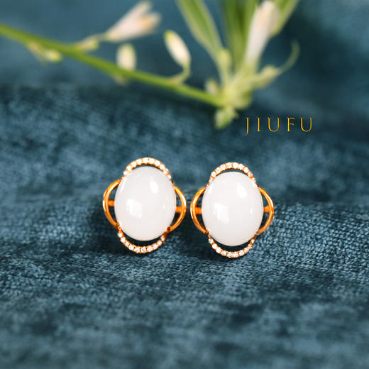 18K玫瑰金和田玉（白玉）蛋面镶钻耳钉--花之物语 商品图0