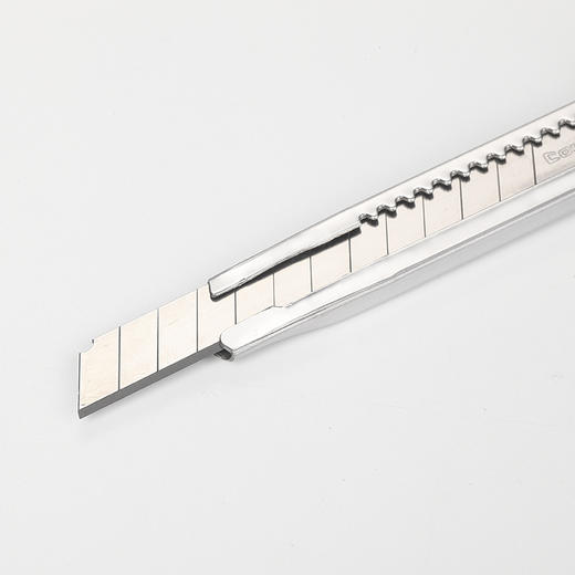 齐心 B2806 金属美工刀 小号9mm 商品图1