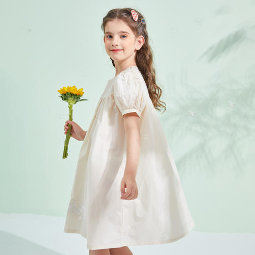 【特价清仓】龙之涵 新款女童灯笼袖绣花连衣裙 婴幼儿A类标准 防晒放紫外UPF50+ 商品图7