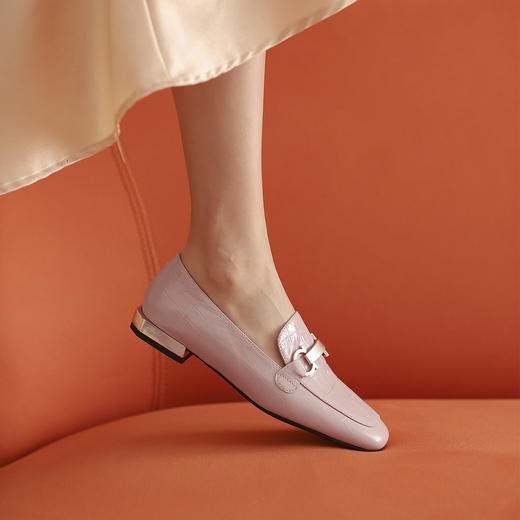 westory女鞋2021夏季新款圆头牛皮面压纹彩色舒适软底低跟乐福鞋女S21AM53451 商品图0