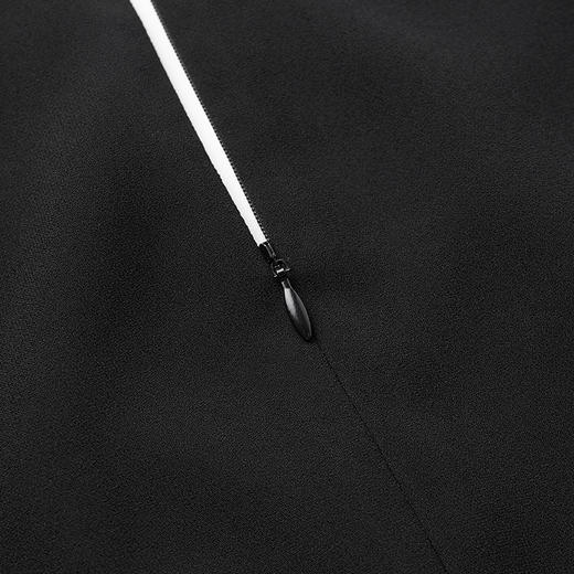 VIMAGE纬漫纪夏季新款显瘦优雅V领纯色高腰显瘦连衣裙女V1507112 商品图6