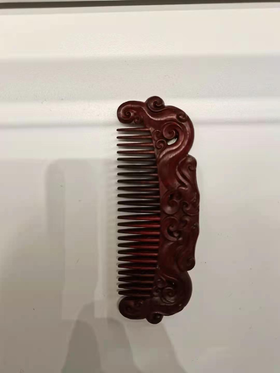 W°小叶雕刻梳