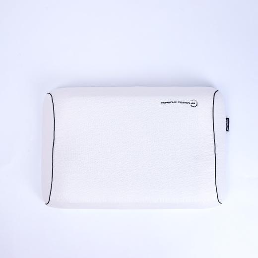 价值13000 保时捷生活系列4D高端凝胶枕 改善睡眠 120块立体凝胶块+18个透气孔+24条纵横导热轨道+DOW PUT抗菌膜+SLEEP CHIP-18睡眠芯片 拍两个减120 预售 商品图5