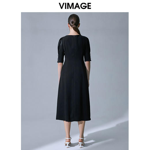 VIMAGE纬漫纪夏季新款显瘦优雅V领纯色高腰显瘦连衣裙女V1507112 商品图3