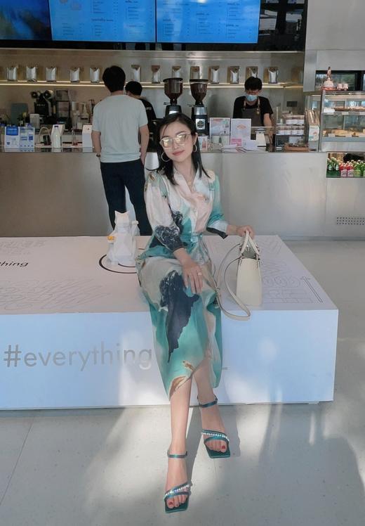 【断码特惠不退换】花花品质生活-花痴力荐｜yi线品牌代工厂定制款 -孔雀蓝丝绸牛皮一字珍珠凉鞋 商品图9