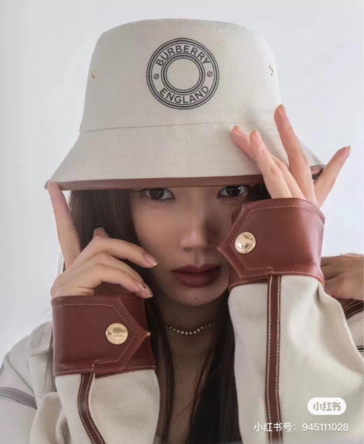 Burberry渔夫帽男女通用 商品图0