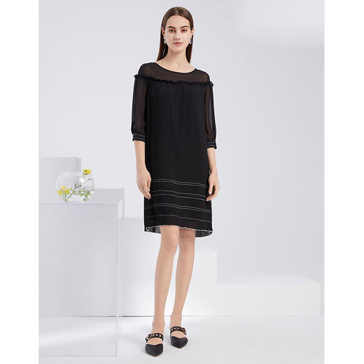 EITIE爱特爱夏季新款宽松舒适显瘦雪纺直筒一字肩百褶连衣裙6207932 商品图1