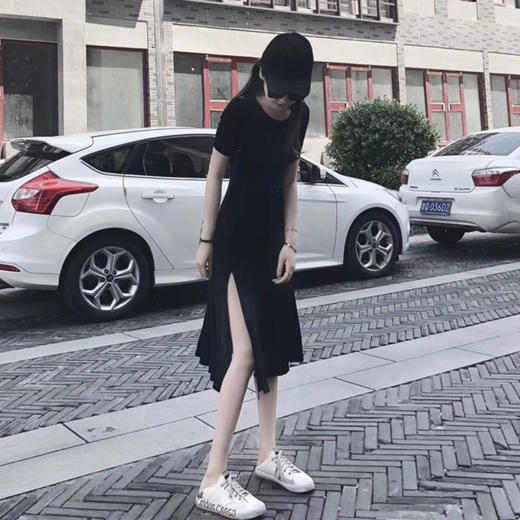 【2021夏季清爽、性感显气质！】新款短袖黑色开叉长裙显瘦小心机纯棉连衣裙女 商品图1
