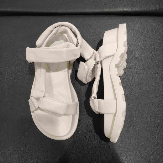 lFGJ 6132 时尚厚底休闲沙滩凉鞋 商品图3