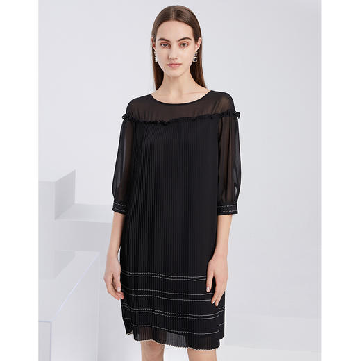 EITIE爱特爱夏季新款宽松舒适显瘦雪纺直筒一字肩百褶连衣裙6207932 商品图2