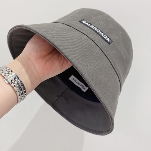 BALENCIAGA巴黎世家新款纯棉小檐渔夫帽-炭灰 商品图4