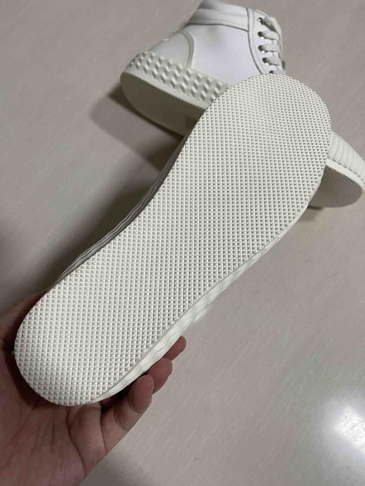 如图JC高邦小白鞋37，鞋舌脏了需清洗 商品图4