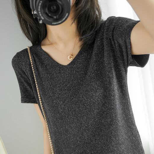 微凉+够靓【冰丝V领亮丝T恤】透气柔软冰丝 清爽舒适 宽松不紧绷 2件立减20 商品图2