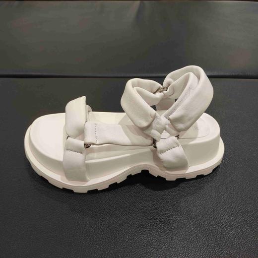 lFGJ 6132 时尚厚底休闲沙滩凉鞋 商品图1