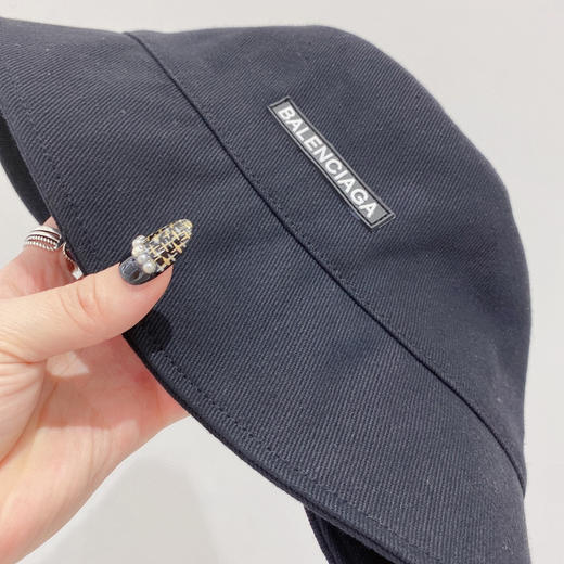 BALENCIAGA巴黎世家新款纯棉小檐渔夫帽-藏青 商品图5