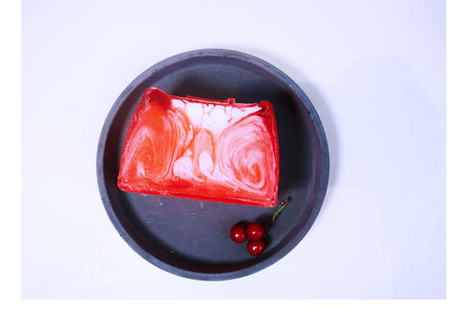 草莓牛奶鲜切皂-温和清洁帮助肌肤抗氧化，深层净化毛孔，击退皮肤的暗哑，增加皮肤的光泽度 商品图3