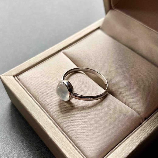 高冰到玻璃种翡翠蛋面戒指18k白金镶嵌 商品图7