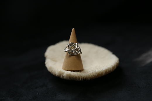 CHEZ BOQUE 爵士年代系列原创手工925银戒指《圆号》 商品图3