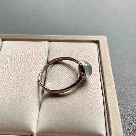 高冰到玻璃种翡翠蛋面戒指18k白金镶嵌 商品图8
