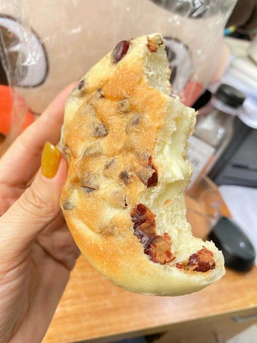 周五取货：【红豆奶酪包】一吃就上瘾的奶香乳酪包,软软的面包+甜甜的红豆 商品图6