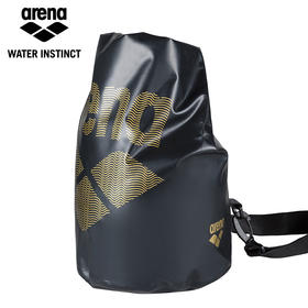 Arena/阿瑞娜大容量游泳运动桶包时尚防水印花便携旅行单肩包