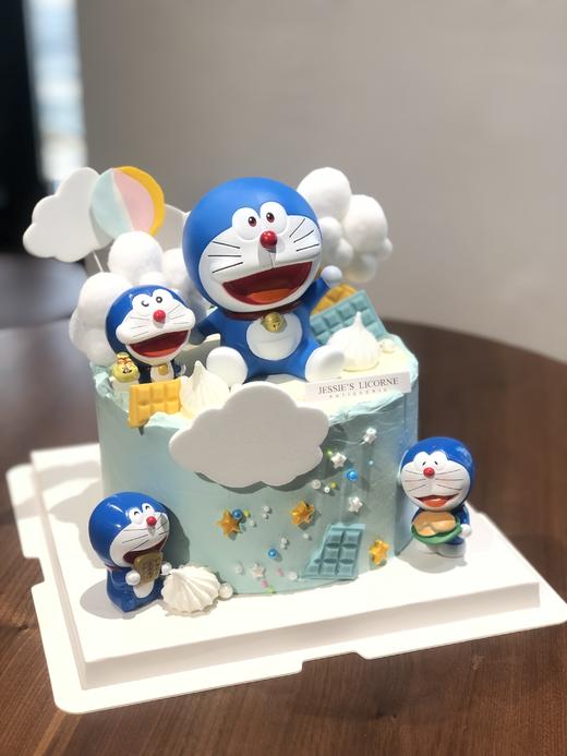 哆啦A梦摆件翻糖奶油蛋糕 商品图0