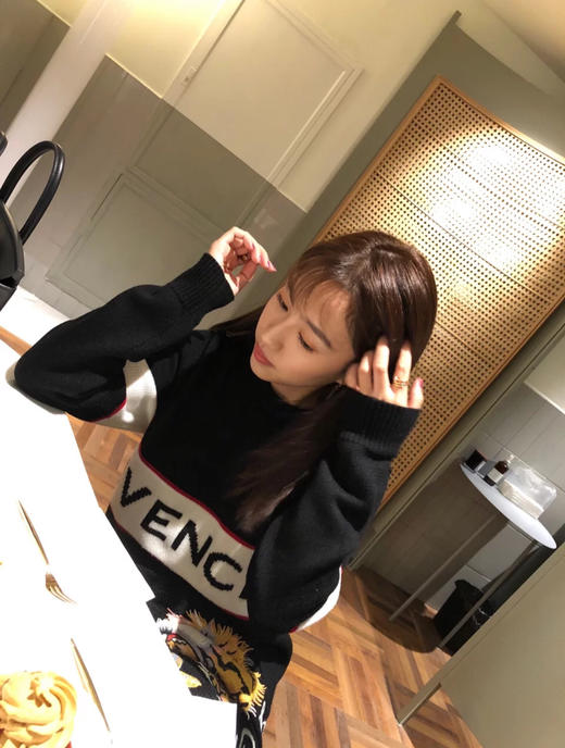 纪梵希字母毛衣反季亏本清仓处理，高版本 商品图3