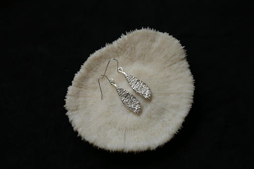 CHEZ BOQUE 冬日童话系列原创手工925银耳环《水漂》 商品图1