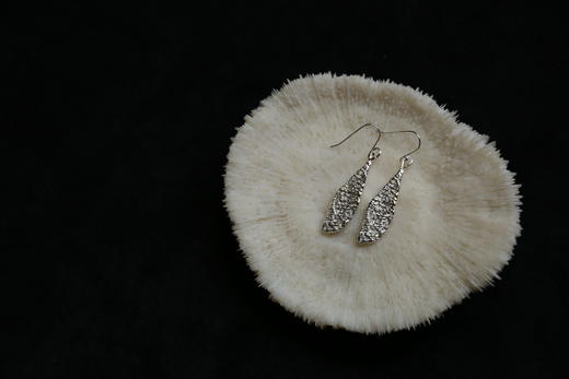 CHEZ BOQUE 冬日童话系列原创手工925银耳环《水漂》 商品图0