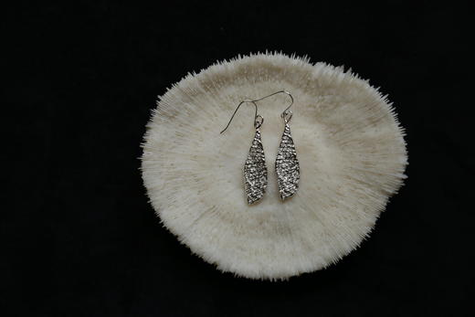 CHEZ BOQUE 冬日童话系列原创手工925银耳环《水漂》 商品图2