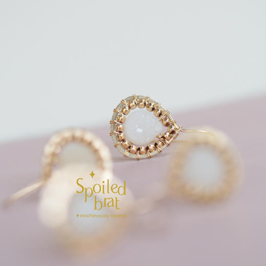 spoiledbrat jewelry白色玛瑙原石耳环 商品图1