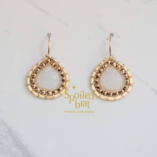 spoiledbrat jewelry白色玛瑙原石耳环 商品图0