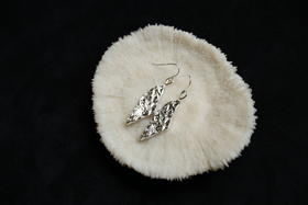 CHEZ BOQUE 冬日童话系列原创手工925银耳环《镜中月》