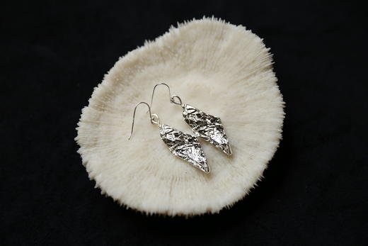 CHEZ BOQUE 冬日童话系列原创手工925银耳环《镜中月》 商品图1