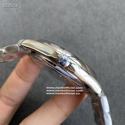 GS年度大作，浪琴名匠系列L2.909.4.78.3月相腕表压轴登场！简约优雅尽显从容气度！【表壳】1.腕表尺寸40X12毫米。GS不放过任何细节，一丝不苟的还原名匠系列表壳独特的优雅精髓，让佩戴 商品图8