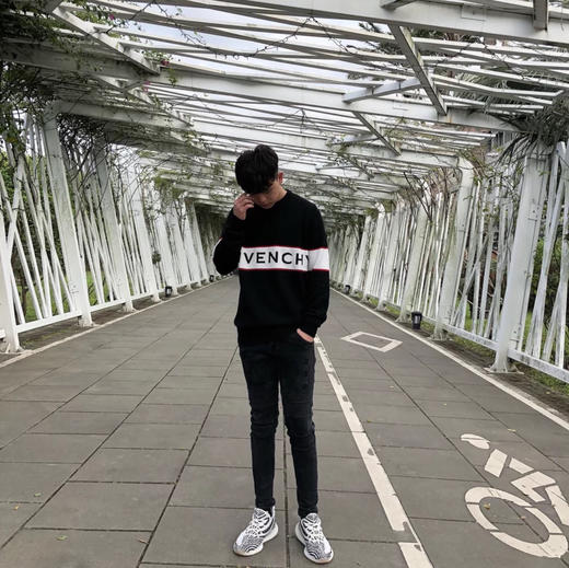 纪梵希字母毛衣反季亏本清仓处理，高版本 商品图5