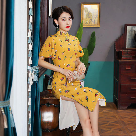 上海旗袍厂TZRY-21017新款复古优雅品质款宴会礼服日常真丝双邹印花改良黄色旗袍 商品图1