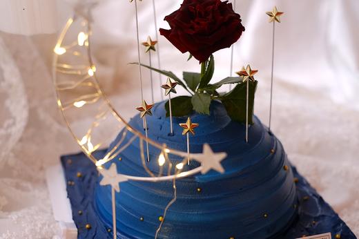 520玫瑰花与王子︳6寸戚风蛋糕，3层夹心，4层蛋糕胚（夹心默认火芒，如需其他口味备注） 商品图0