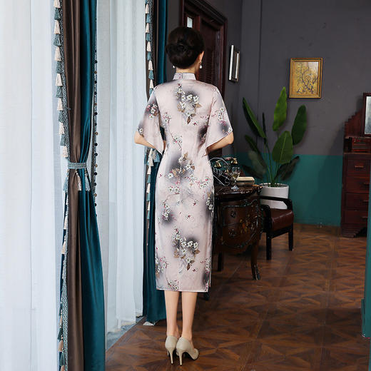 上海旗袍厂TZRY-21018个性新款复古优雅民族风品质款改良宴会礼服日常真丝旗袍 商品图1