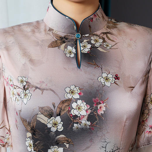 上海旗袍厂TZRY-21018个性新款复古优雅民族风品质款改良宴会礼服日常真丝旗袍 商品图2