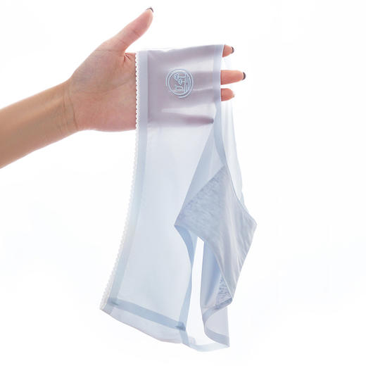 Avann冰丝无痕内裤4条装 冰爽无痕 轻柔垂顺 商品图5