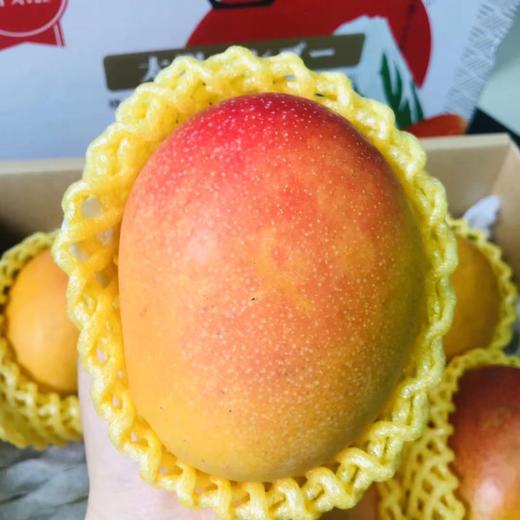 【海南太阳芒】皮薄汁多,带有一股清香的味道扑面而来,口感嫩滑爽口