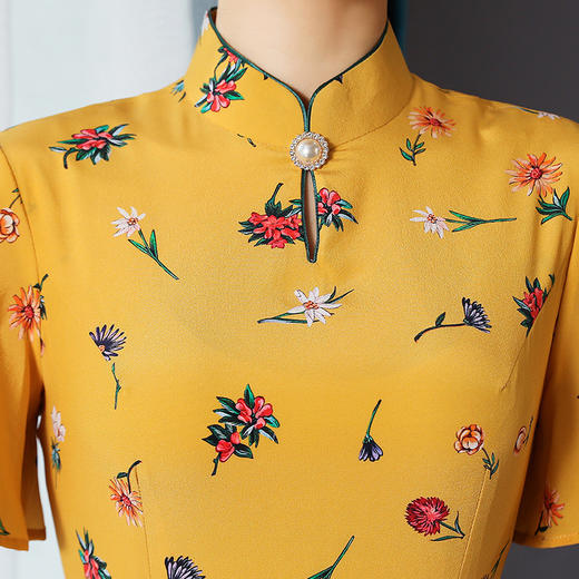 上海旗袍厂TZRY-21017新款复古优雅品质款宴会礼服日常真丝双邹印花改良黄色旗袍 商品图3