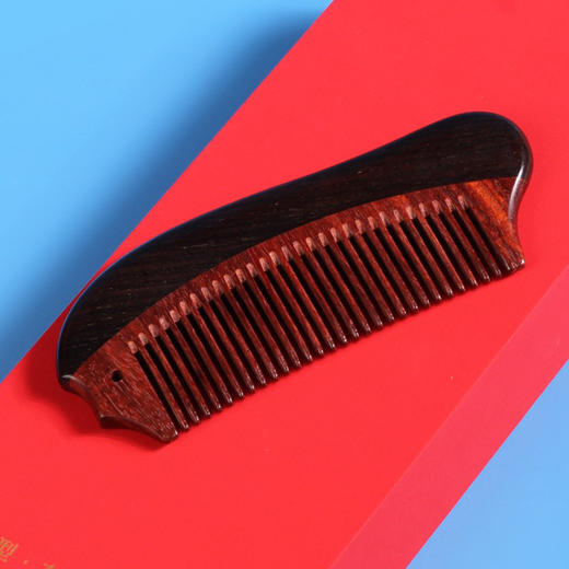LP0062°鱼型榫卯结构紫檀梳 商品图0