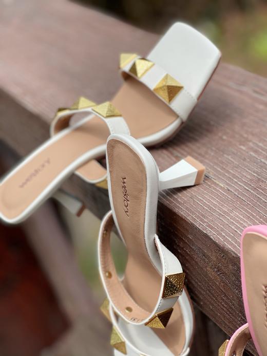 westory女鞋2021夏季新款漆皮高跟鞋粗跟凉拖韩版凉鞋W21BJ60891 商品图1