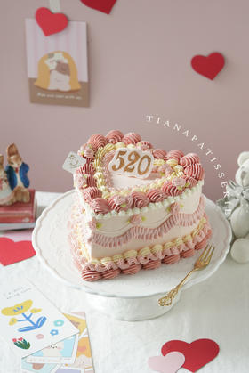 人间偏爱（草莓蛋糕）