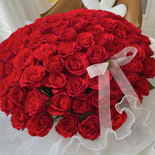   小白裙  珍爱红玫瑰 · 花束 商品图1