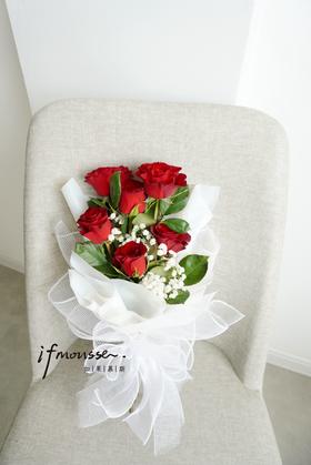 「小花花」520红色玫瑰 6支