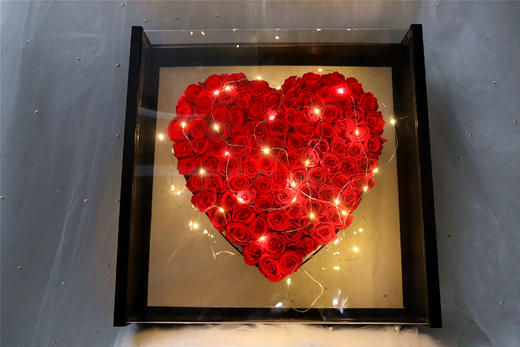 水晶恋人----精品永生花66支红玫瑰心形全透明礼盒 商品图2