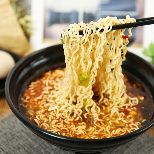 康师傅大食袋油泼辣子酸汤面165g 商品图1